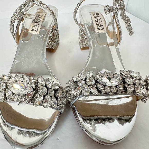 Badgley Mischka Silver Glitter Women's Sandals size 5 EUC - Picture 6 of 12